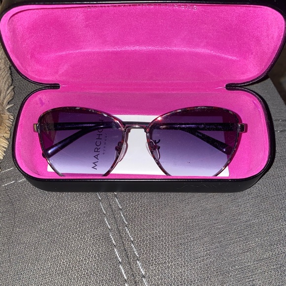 Diane Von Furstenberg Sunglasses Peyton (DVF119S) - Picture 3 of 3
